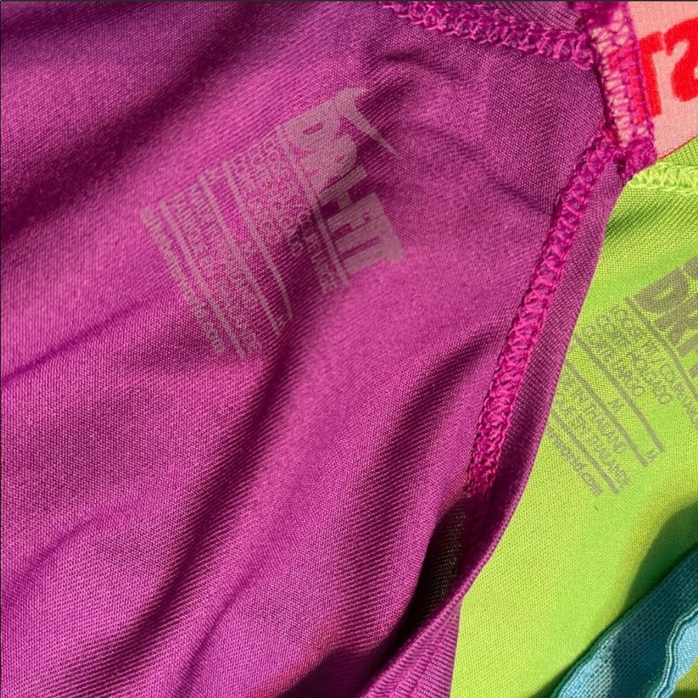 2 Nike Tank Tops - Picture 3 of 3